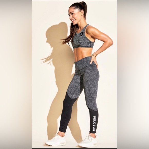 Lululemon. Size 8 pants. Black and white splatter. - Picture 2 of 2